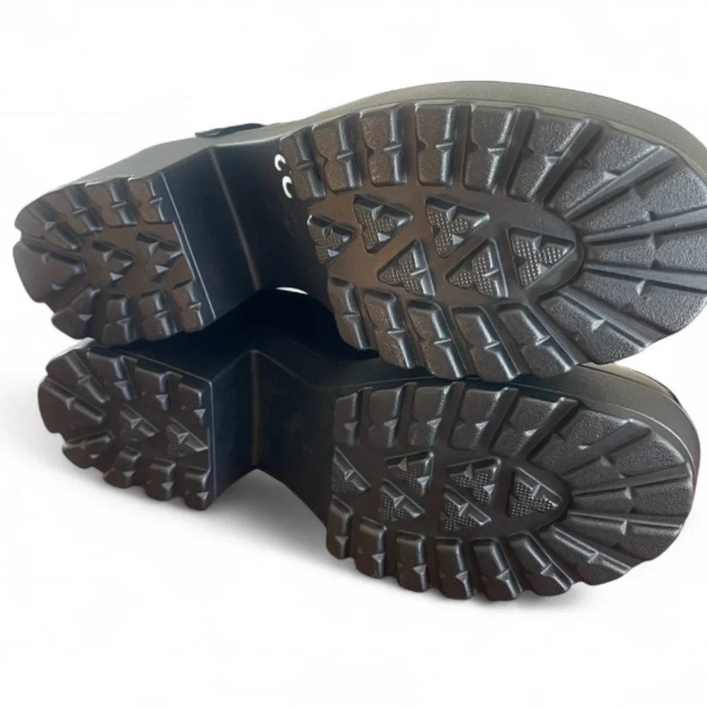 Seychelles‎ Black Patent Platform Mary Janes NWOT